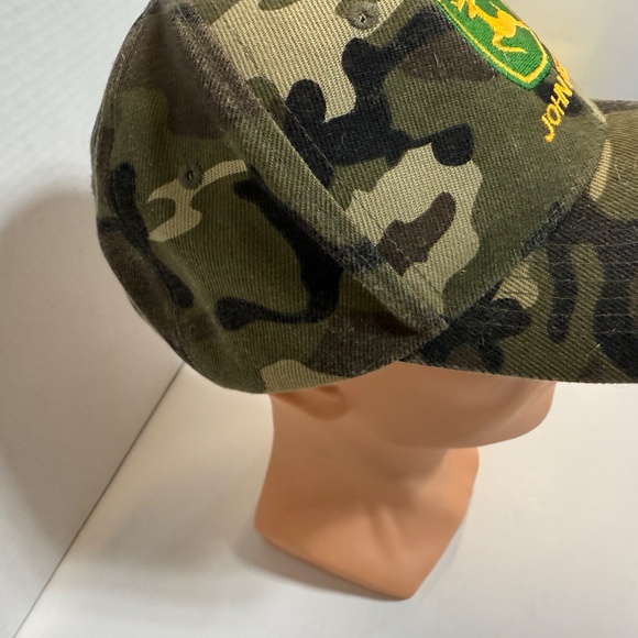 John Deere Camo - Tan Mesh Trucker Hat Cap Snapback - One Size Fits All - Picture 2 of 11